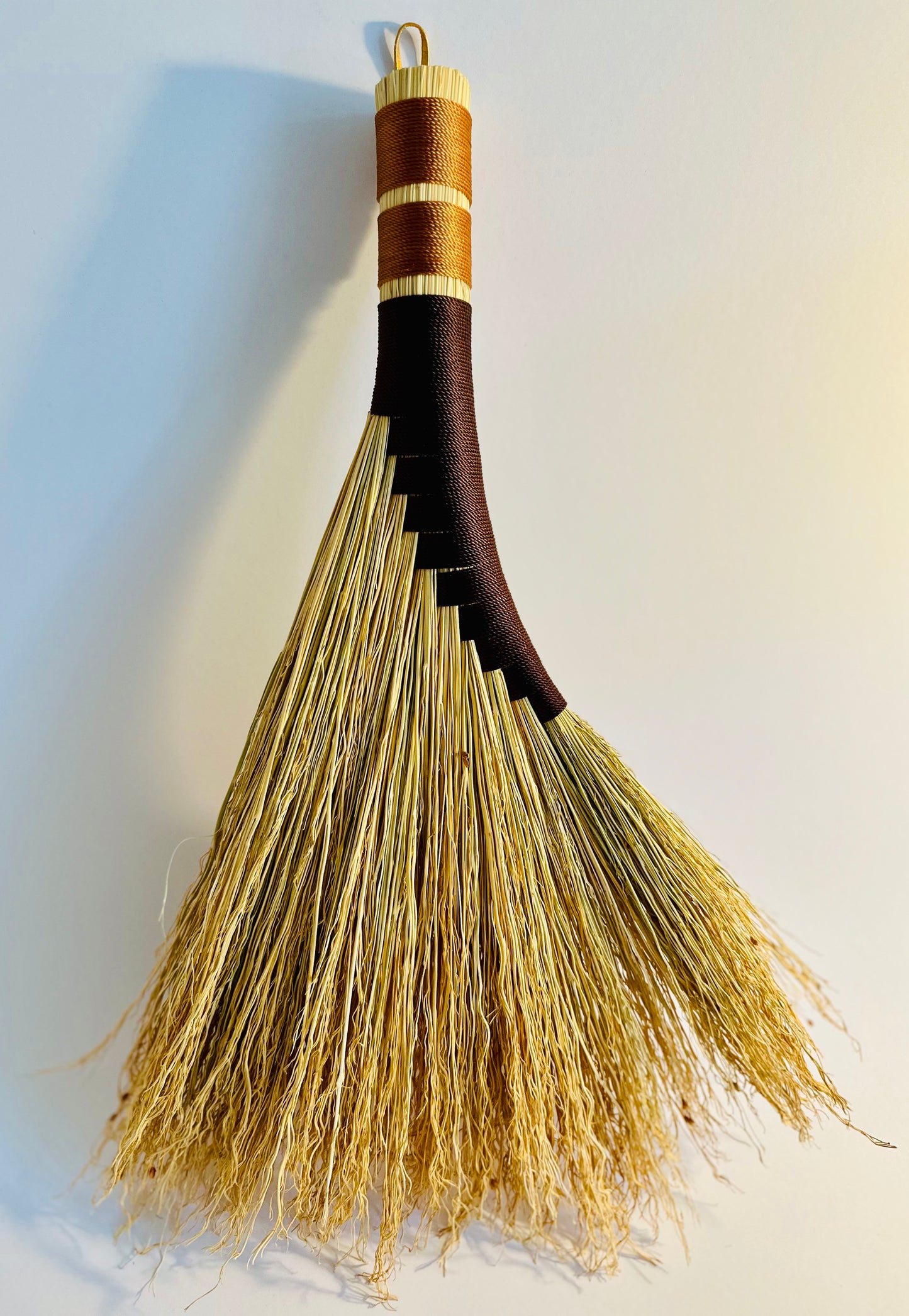 Hens Wing Handbroom - Chocolate + Bronze