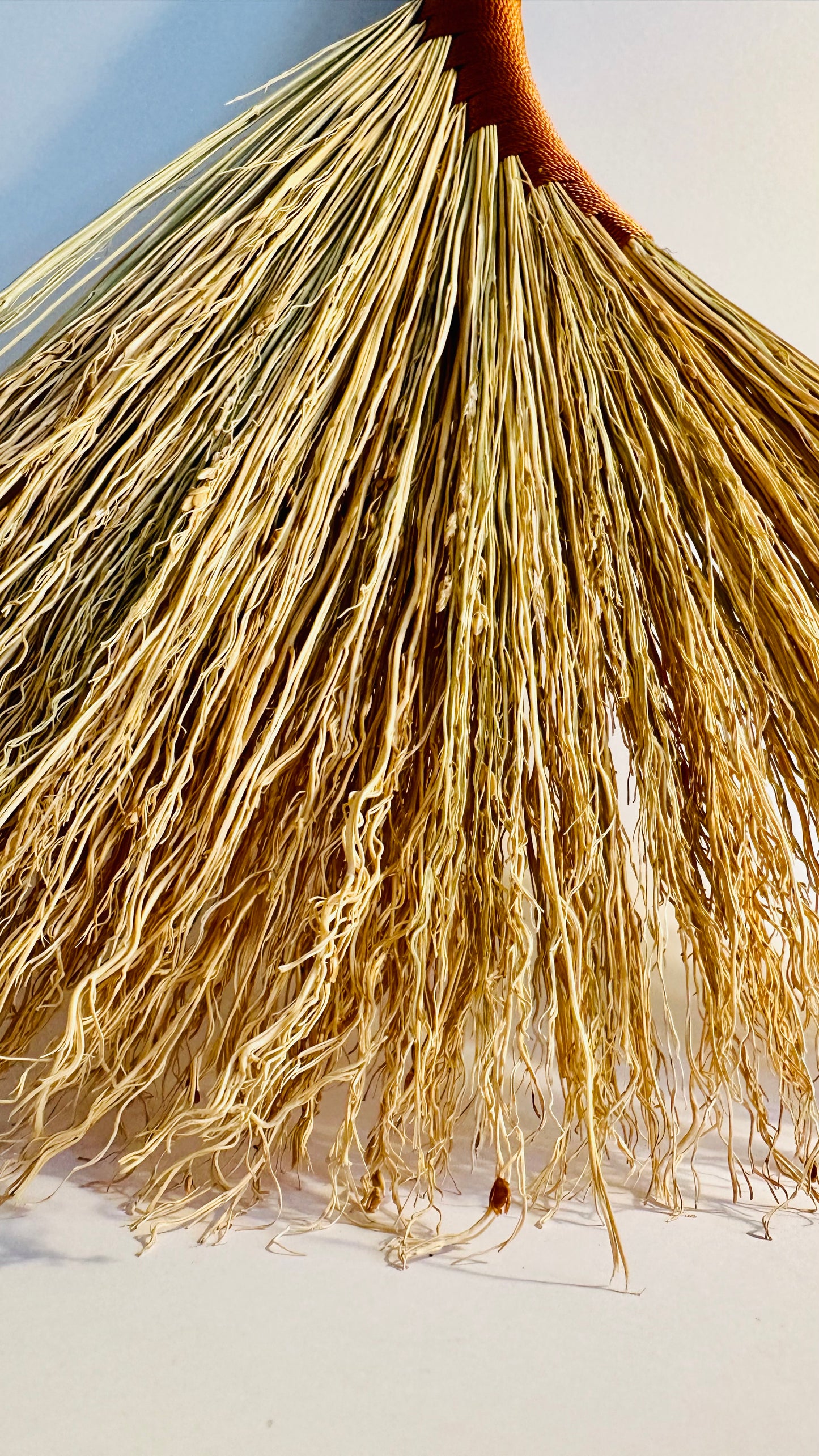 Hens Wing Handbroom - Chocolate + Bronze