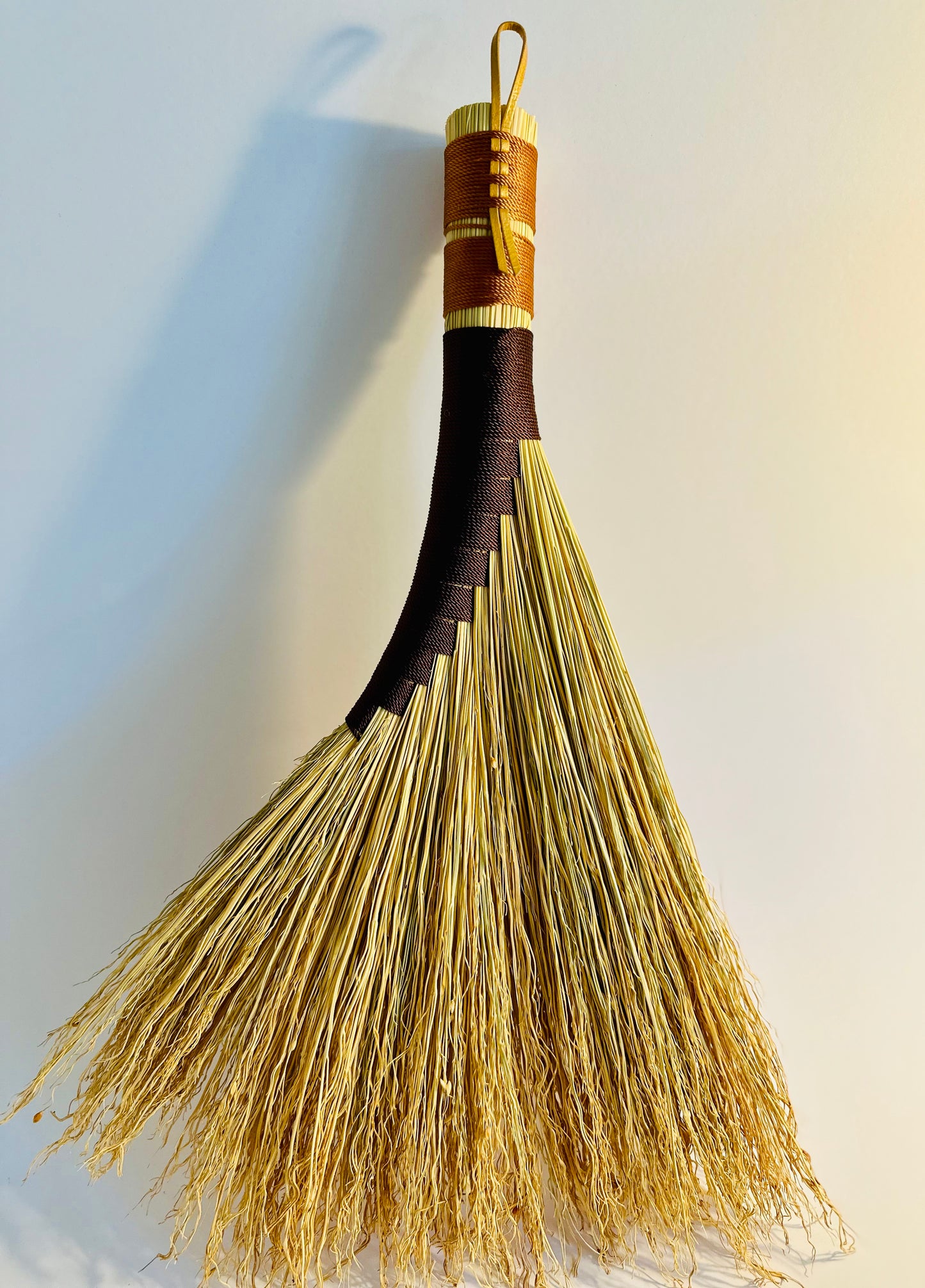 Hens Wing Handbroom - Chocolate + Bronze
